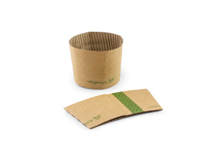 Vegware™ 79-Series compostable small kraft clutches provide extra protection when handling hot cups for tea, coffee or soups.