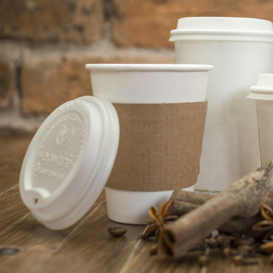 Vegware™ 79-Series compostable small kraft clutches provide extra protection when handling hot cups for tea, coffee or soups.