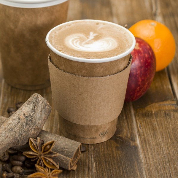 Vegware™ 89-Series compostable large kraft clutches provide extra protection when handling hot cups for tea, coffee or soups. 