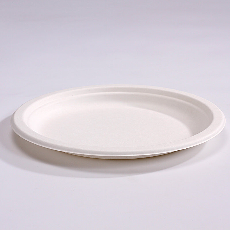 These strong and 100% compostable 7.5-in x 10-in oval bagasse plates are constructed with sugarcane stalks naturally left behind when all the sugars have been extracted. 