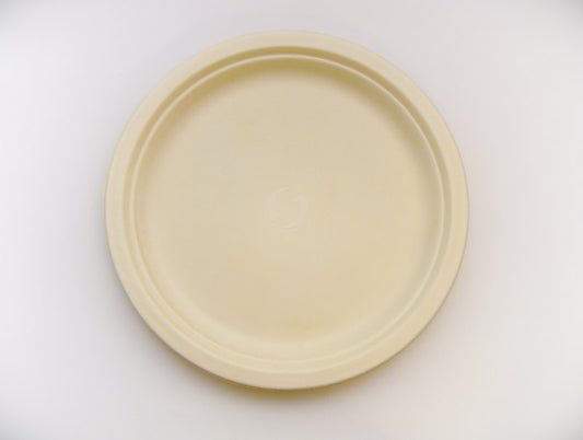 These strong and 100% compostable 6-inch bagasse plates are constructed with sugarcane stalks naturally left behind when all the sugars have been extracted. 