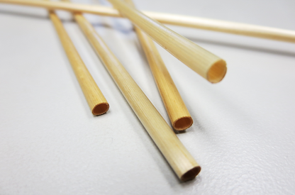 These Real Straw Compostable Wheat Cocktail Straws offer an environmentally-friendly alternative to single-use plastic type straws. Made from 100% natural, gluten-free wheat, they feature a safe, durable, and eco-friendly design. Perfect for restaurants, parties, or other gatherings, this set of 5000 straws is an easy way to reduce negative impact on the environment.