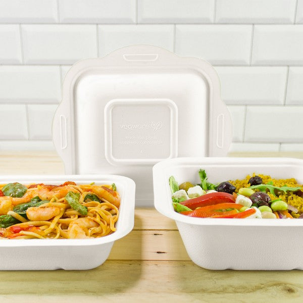 Made from from reclaimed sugarcane, these spill-proof compostable 32-ounce / size 4 Bagasse gourmet food bases are good for hot or cold food and they're very sturdy and attractive.